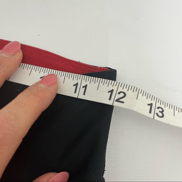 28) Under Armour Black & Red Wisconsin Badger Athletic Workout Tights Legging XS - Picture 10 of 12